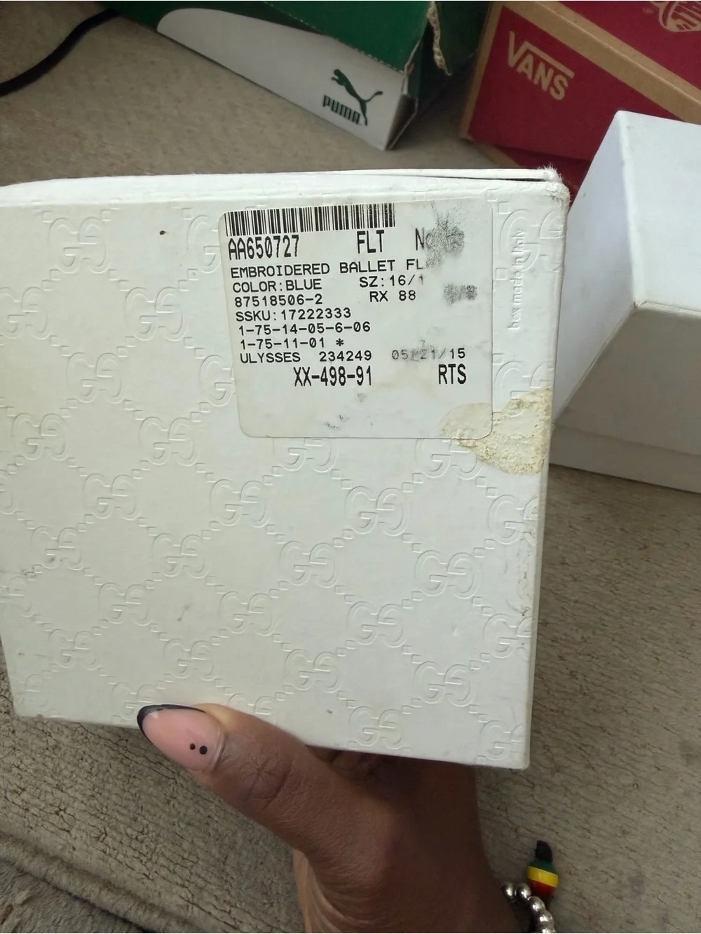 Gucci White Embossed Logo Shoe Box with Blue Label